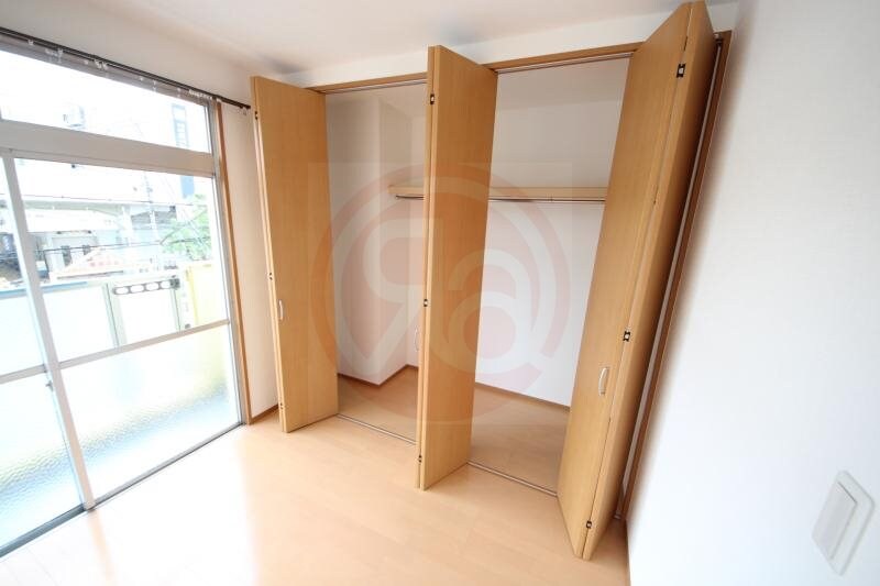 物件内観写真6　(ちょっとした収納スペースも充実しています)