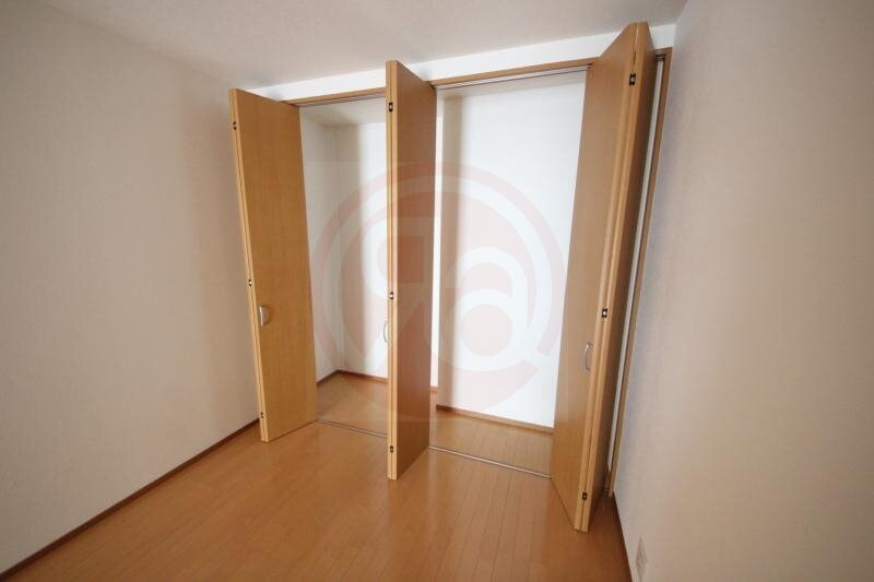 物件内観写真24　(便利な収納スペースです)