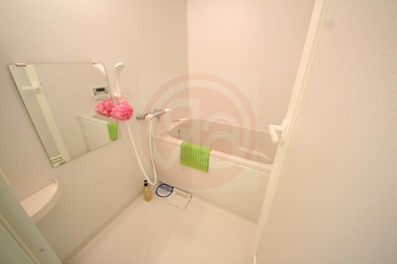 物件内観写真9　(落ち着いた空間のお風呂です)