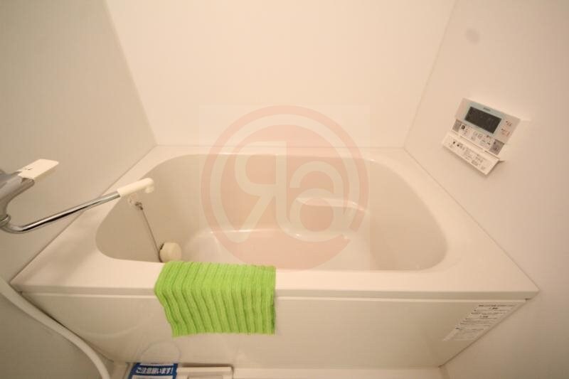 物件内観写真10　(コンパクトで使いやすいお風呂です)