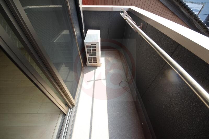 物件内観写真19　(お洗濯にも便利なバルコニー付き)