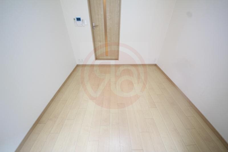 物件内観写真25　(落ち着いた色調の洋室です)