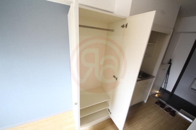 物件内観写真17　(大きなスペースがあり、収納には困りません)