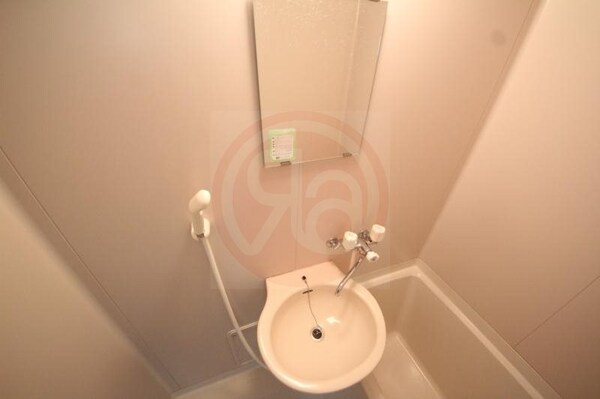 洗面・脱衣所(ゆったりとスペースのある洗面所)