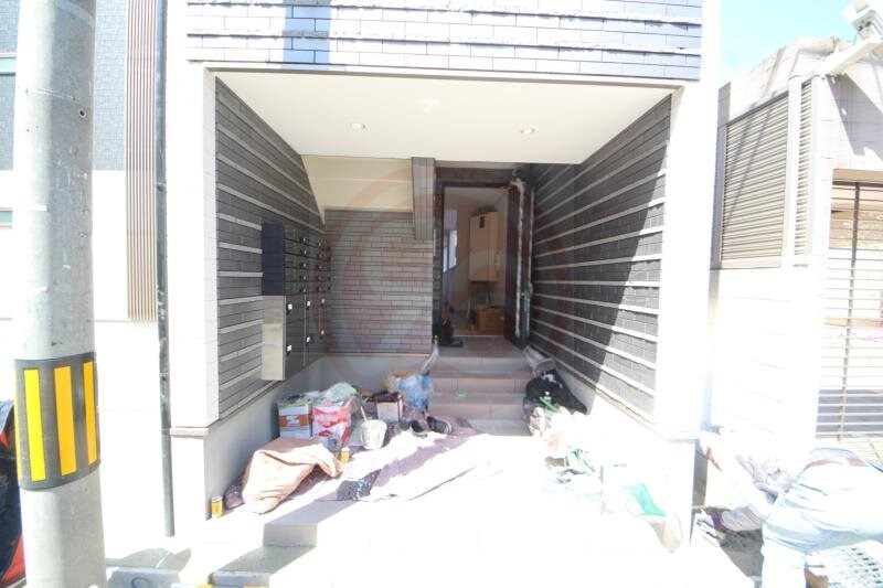 物件外観写真2　(建物の内部です)