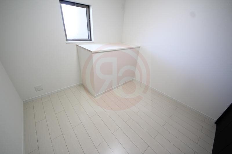 物件内観写真13　(子供部屋としても使い勝手の良いお部屋です)