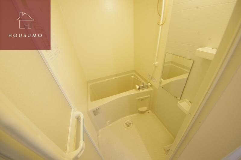 物件内観写真6　(日々の疲れを癒すお風呂付です)