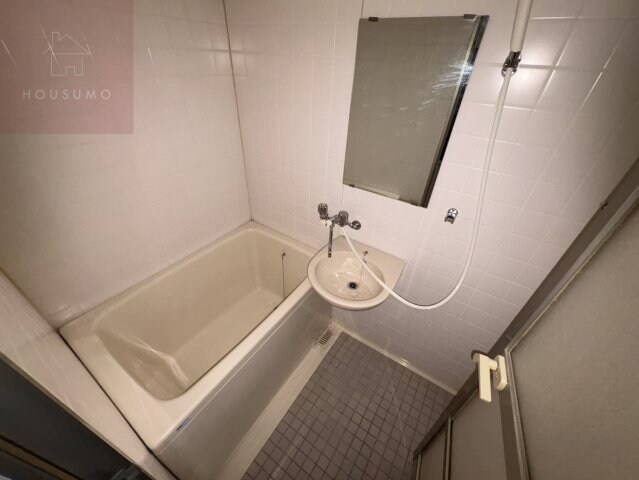 物件内観写真8　(お風呂です)