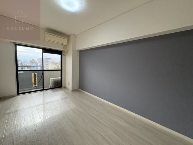 物件内観写真26　(落ち着いた色調の洋室です)