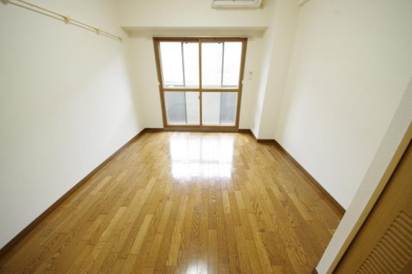 内装他(きれいな内装です)