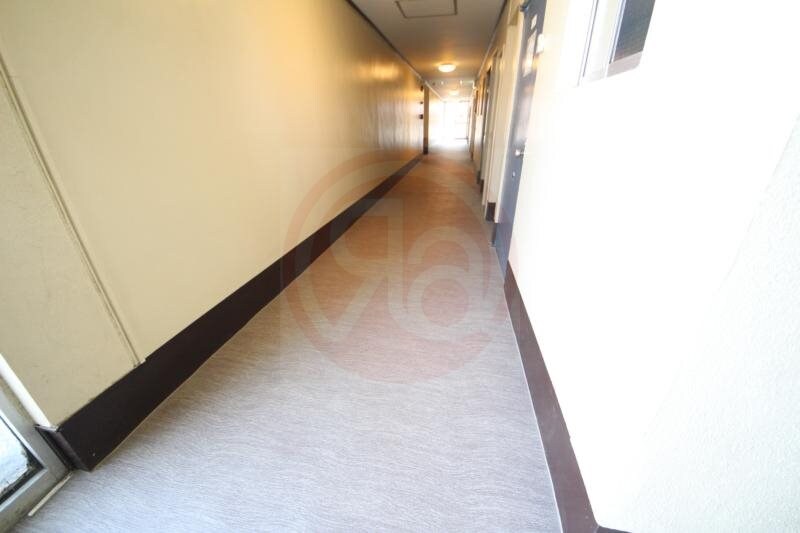 物件外観写真3　(落ち着いたロビーです)