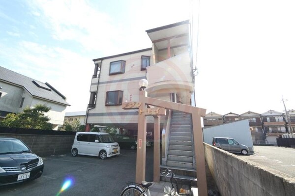 外観(外観は落ち着いています)