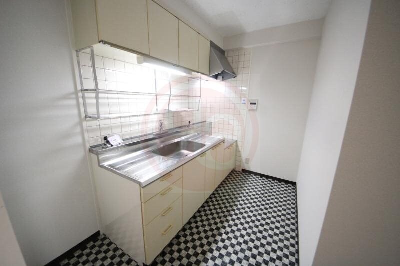 物件内観写真7　(キッチンでお料理をお楽しみください)