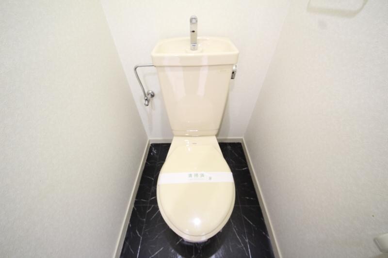 物件内観写真20　(コンパクトで使いやすいトイレです)