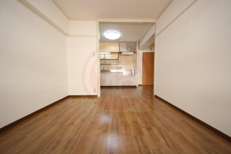 物件内観写真3　(ゆったり過ごせる居間です)