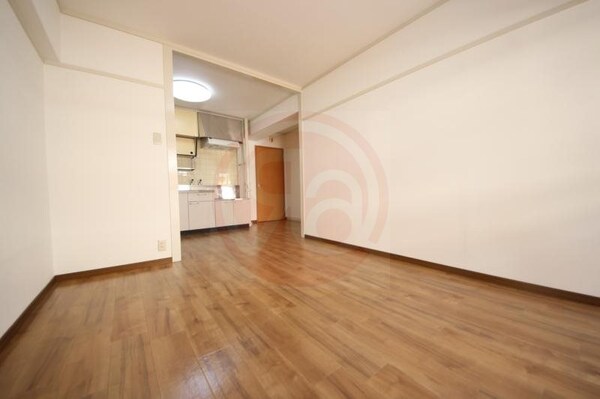 洋室(ゆったりした洋室です)