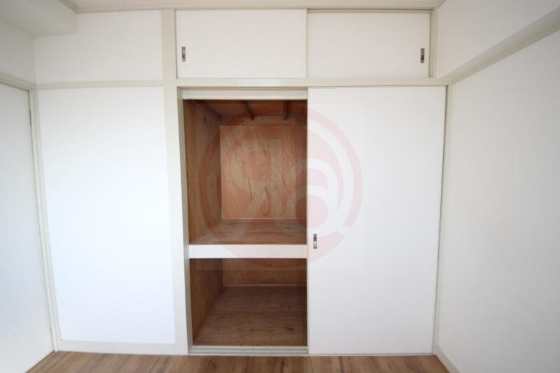 物件内観写真20　(大きなスペースがあり、収納には困りません)