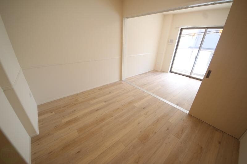 物件内観写真6　(おしゃれな居間です)