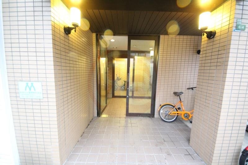 物件外観写真2　(毎日通るエントランスはこのようになっています)