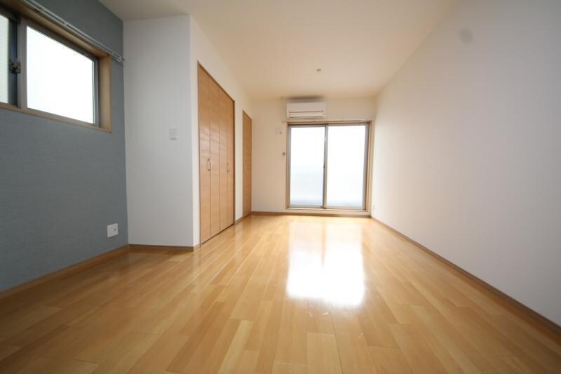 物件内観写真13　(ゆったりした子供部屋です)