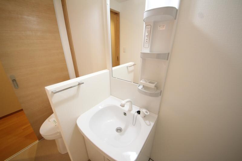 物件内観写真19　(使いやすい独立洗面台です)