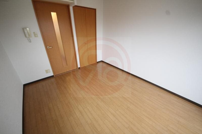 物件内観写真21　(個人の部屋や寝室として使える洋室です)