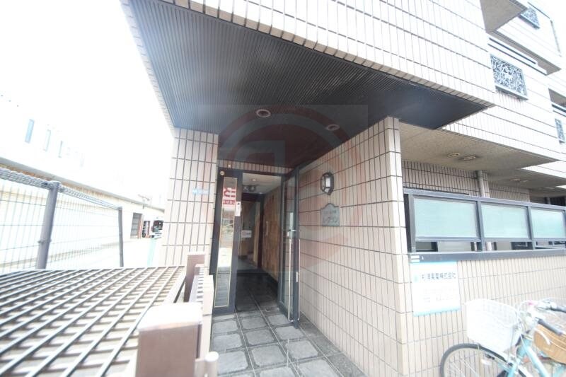 物件外観写真2　(建物の内部です)