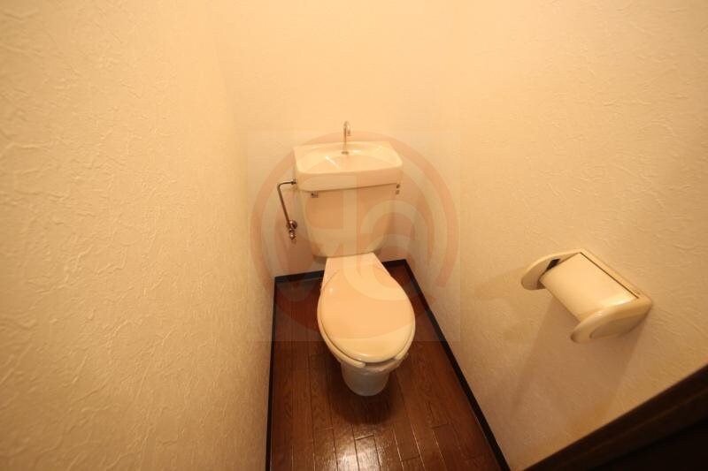 物件内観写真8　(落ち着いたトイレです)