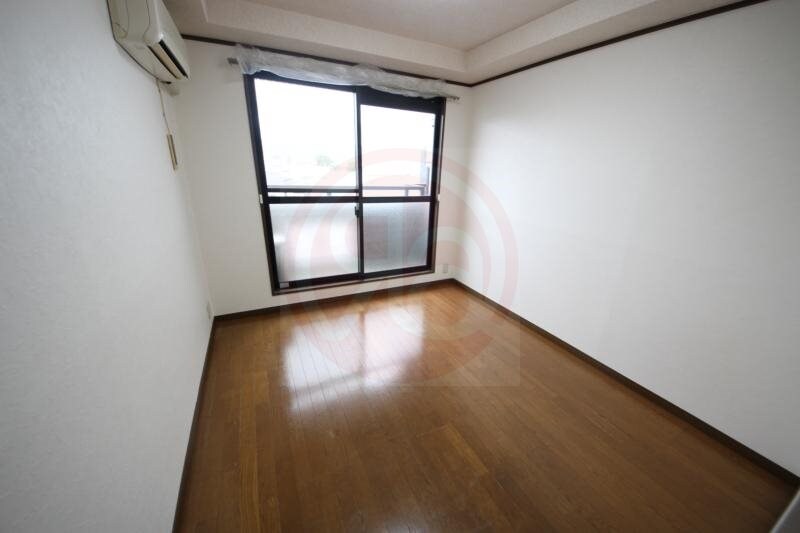 物件内観写真9　(洋室です)