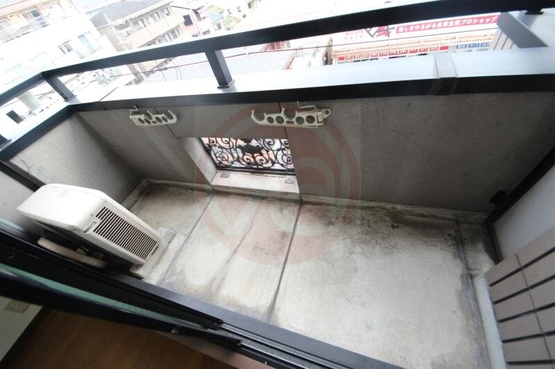 物件内観写真13　(広々としたバルコニーです)