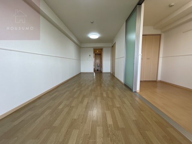 物件内観写真5　(リビングです)