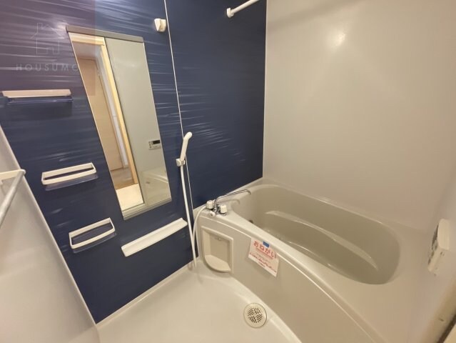 物件内観写真9　(コンパクトで使いやすいトイレです)