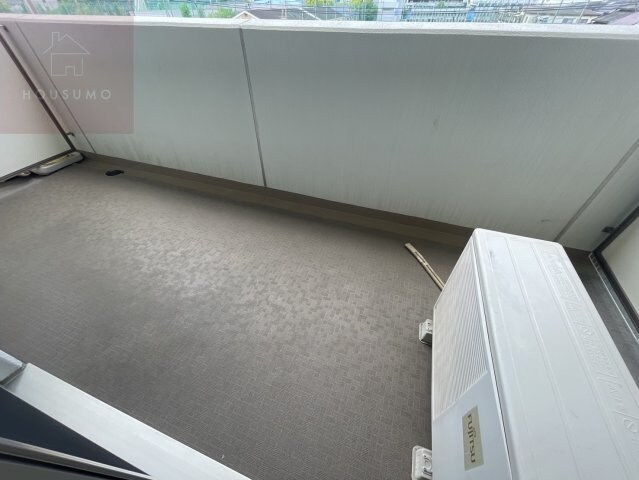 物件内観写真13　(バルコニーからの眺めを楽しみながら食事をしませんか)