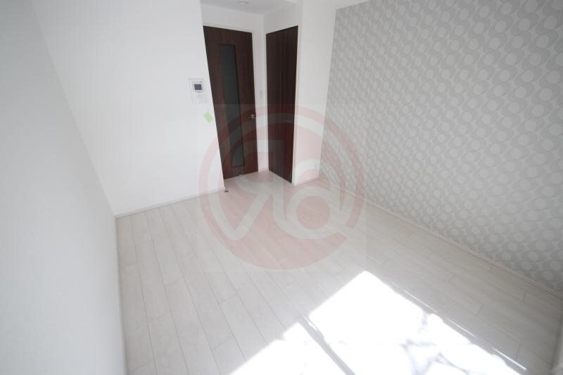 物件内観写真6　(こちらの居間で趣味の時間をお楽しみください)