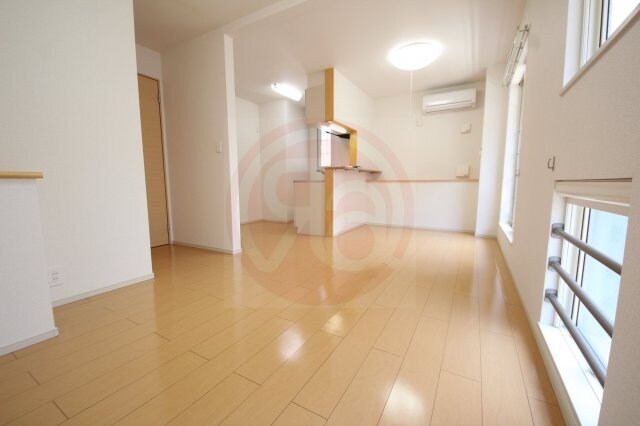 物件内観写真4　(使いやすいリビングです)