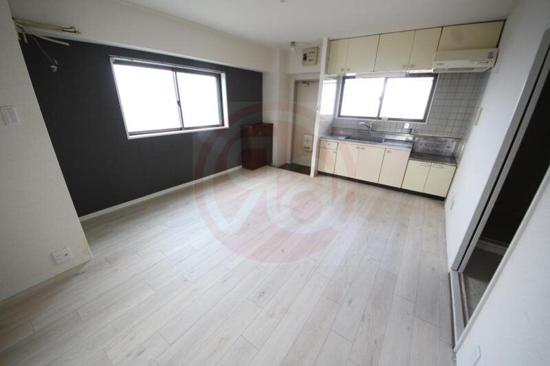 物件内観写真6　(リビングです)