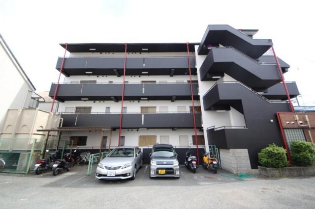 物件外観写真4　(外観もきれいです)