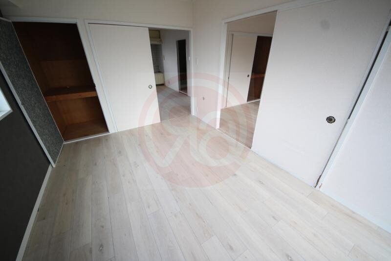 物件内観写真27　(個人の部屋や寝室として使える洋室です)