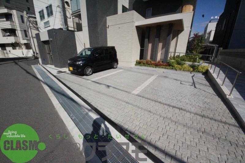 物件外観写真4　(駐車場です)