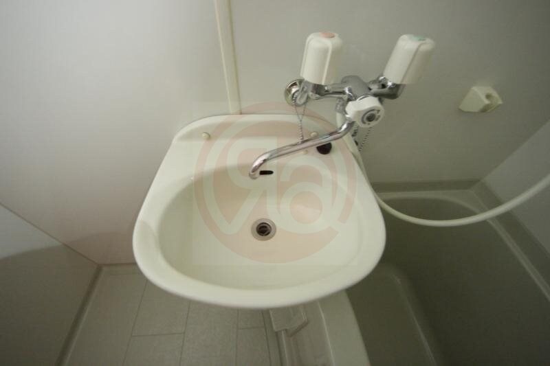 物件内観写真26　(広い洗面スペース)