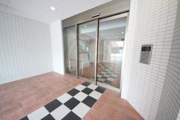 エントランス(建物の内部です)