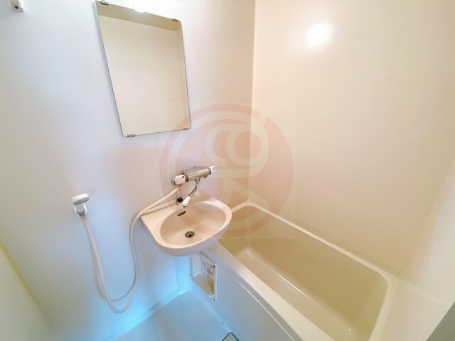 物件内観写真10　(きれいなお風呂です)