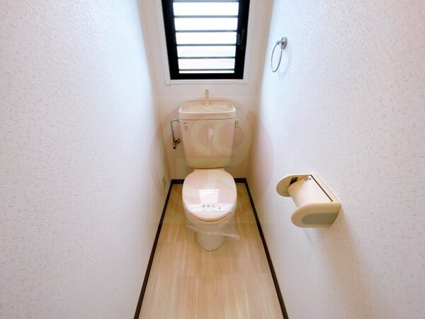 トイレ(コンパクトで使いやすいトイレです)
