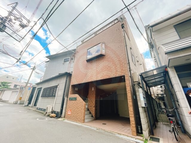 物件外観写真1　(おしゃれな外観です)