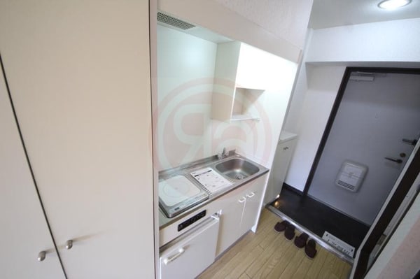 キッチン(コンパクトなキッチンで掃除もラクラク)