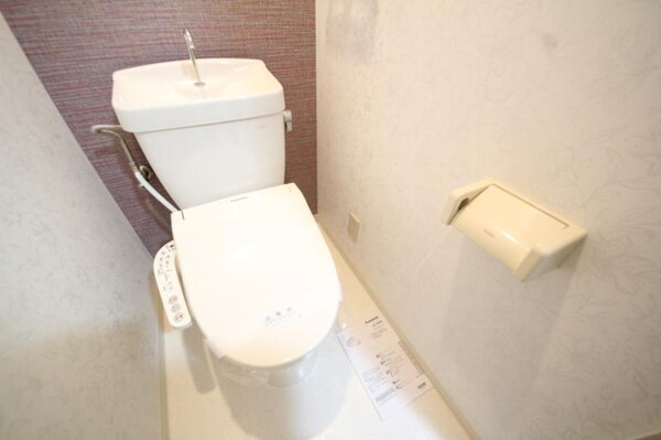トイレ(清潔感のあるトイレです)