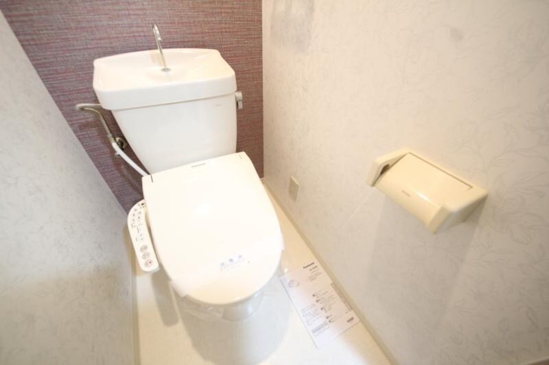 物件内観写真7　(清潔感のあるトイレです)