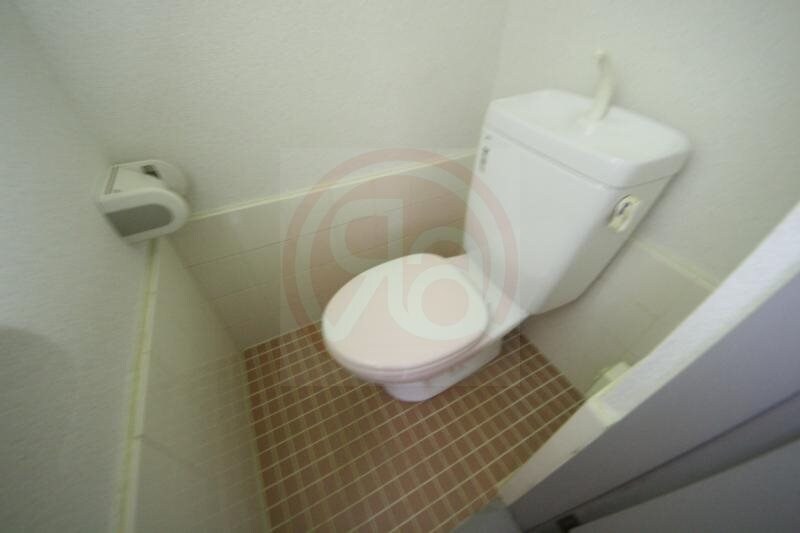 物件内観写真10　(朝の身支度には欠かせない独立洗面化粧台)