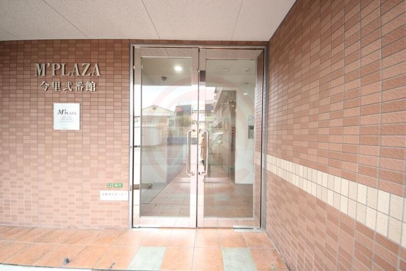 物件外観写真2　(毎日通るエントランスはこのようになっています)