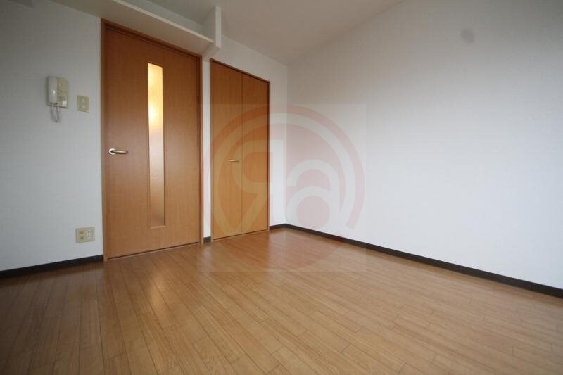 物件内観写真6　(こちらのリビングで趣味の時間をお楽しみください)